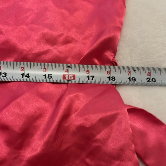 Pink Robe - Picture 11 of 13